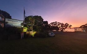 Whangaparaoa Lodge